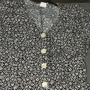 VINTAGE  D.b.y Black and White Floral Button-Up Jumpsuit Shorts 100 Rayon Style